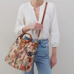 NWT HOBO Shelia Botanical Floral 13.5" W X 14" H X 5.5" D